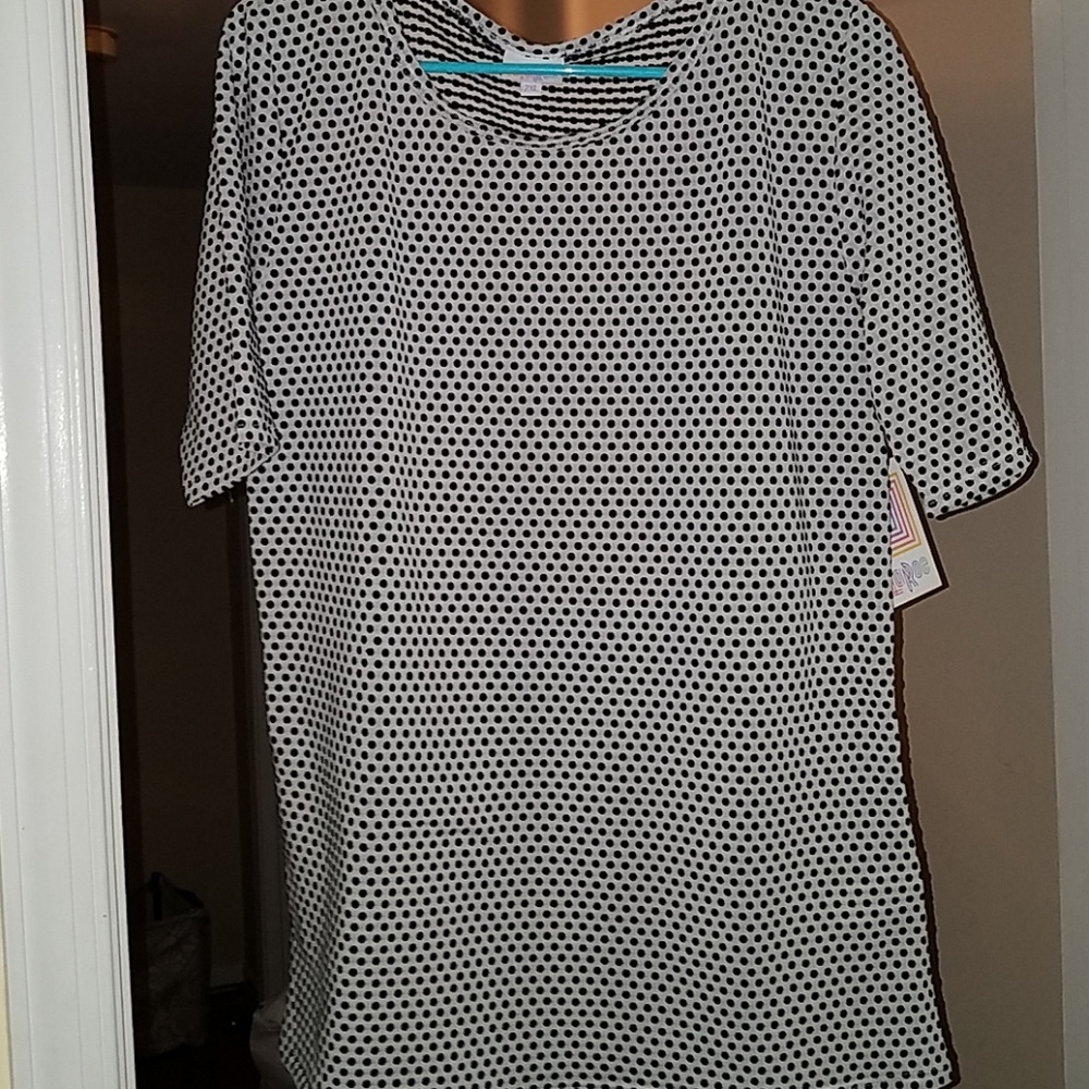 Brand new 2XL Lularoe Gigi top
